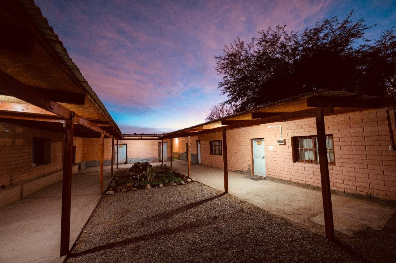 Suri Atacama - Eco H&T Guest House ซานเปโดร เด อาตากามา ภายนอก รูปภาพ